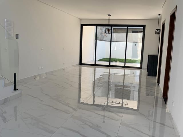 Casa 3 quartos e 5 banheiros, à venda, no bairro Cézar de Souza em Mogi das Cruzes