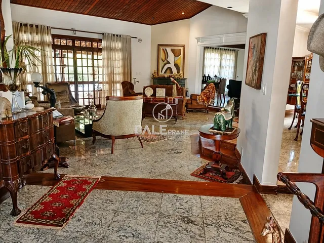 Casa com 3333m² 4 quartos e 6 banheiros, à venda, no bairro Park Way em Brasília