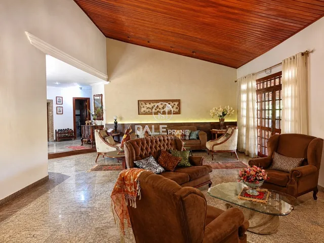 Casa com 3333m² 4 quartos e 6 banheiros, à venda, no bairro Park Way em Brasília