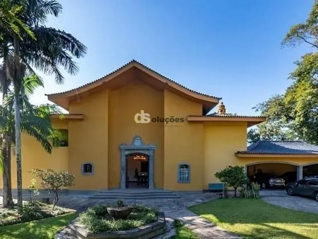 Casa com 1224m² 6 quartos e 7 banheiros, à venda, no bairro Condomínio Iolanda em Taboão da Serra