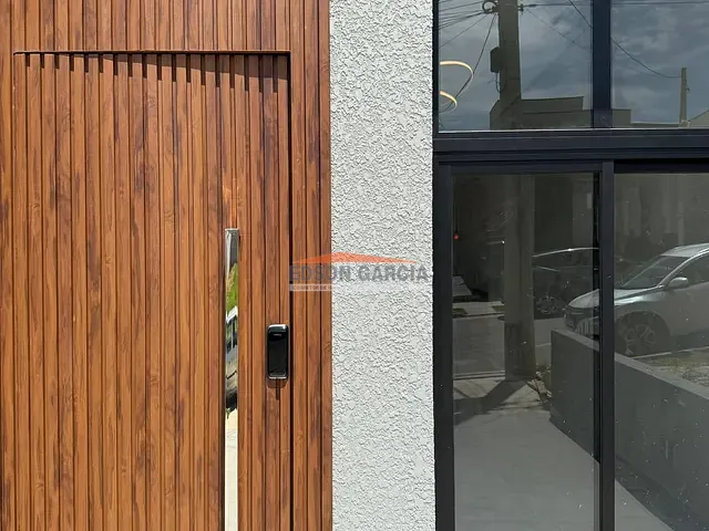 Casa 3 quartos e 3 banheiros, à venda, no bairro Residencial Horto Florestal Villagio em Sorocaba