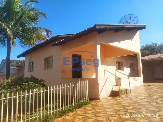 Casa com 352m² 3 quartos e 3 banheiros, à venda, no bairro JD ZANONI em Ibiporã