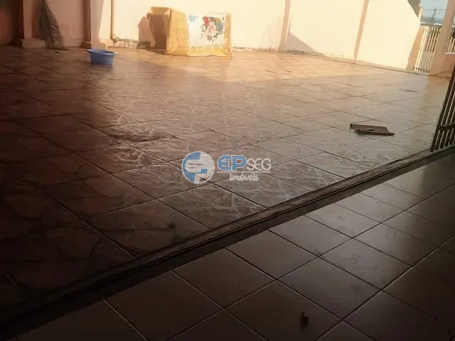 Casa com 352m² 3 quartos e 3 banheiros, à venda, no bairro JD ZANONI em Ibiporã