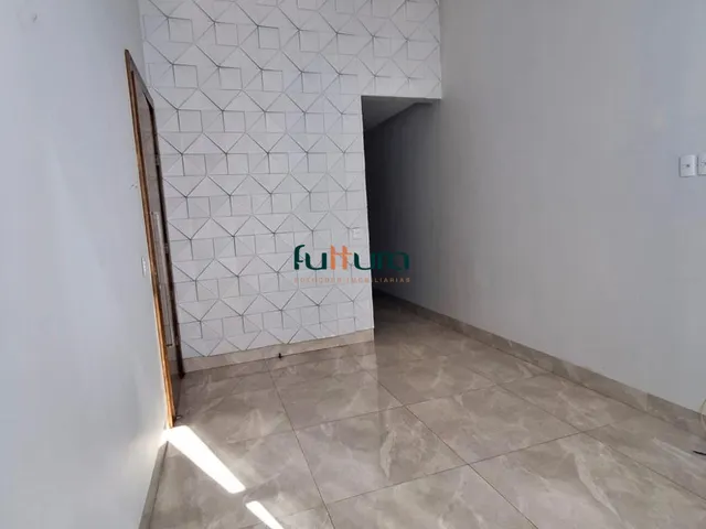 Casa com 180m² 3 quartos e 2 banheiros, à venda, no bairro Jardim Canadá em Aparecida de Goiânia