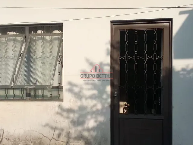 Casa com 300m² 2 quartos e 1 banheiro, à venda, no bairro Jardim Barueri em Barueri