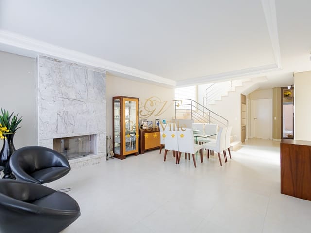 Casa com 405m² 4 quartos e 6 banheiros, à venda, no bairro Campo Comprido em Curitiba