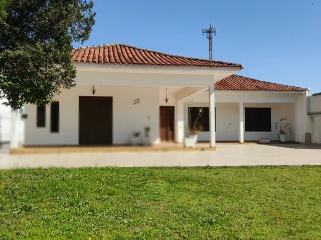 Casa com 900m², para alugar, no bairro Centro em São José dos Pinhais