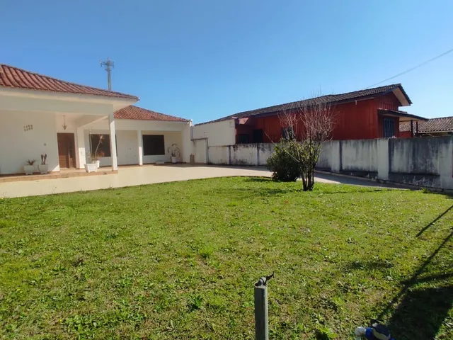 Casa com 900m², para alugar, no bairro Centro em São José dos Pinhais
