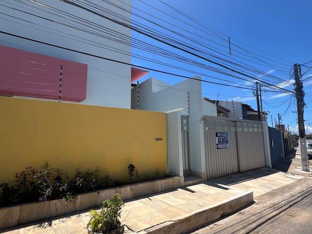 Casa 4 quartos e 1 banheiro, para alugar, no bairro Inácio Barbosa em Aracaju