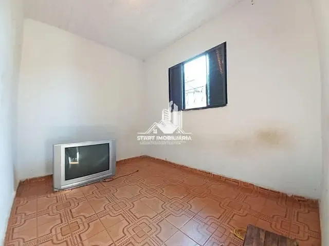 Casa 3 quartos e 1 banheiro, à venda, no bairro Michel Neme em Pederneiras