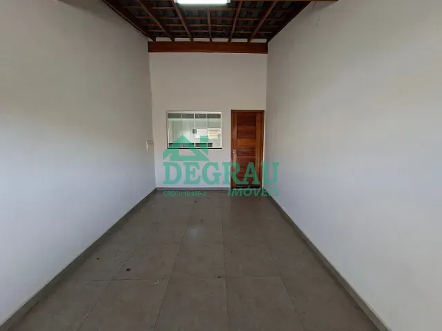 Casa 3 quartos e 1 banheiro, para alugar, no bairro Jardim Beija-Flor em Itapeva