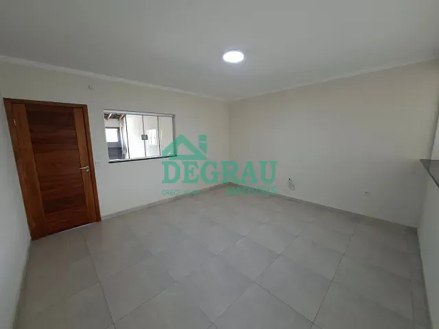 Casa 3 quartos e 1 banheiro, para alugar, no bairro Jardim Beija-Flor em Itapeva