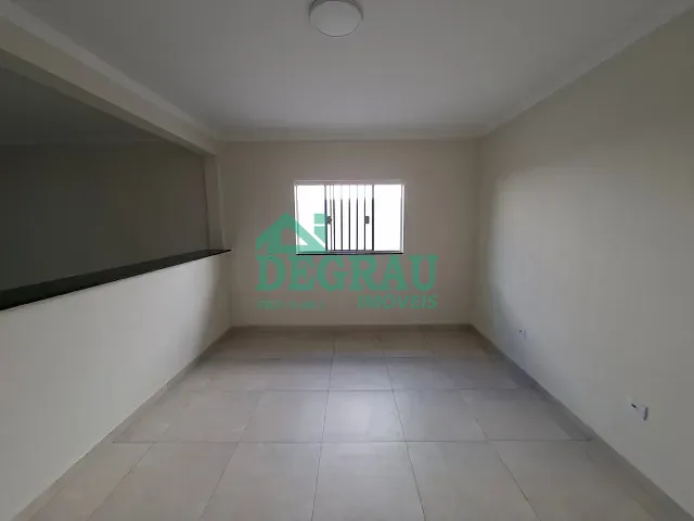 Casa 3 quartos e 1 banheiro, para alugar, no bairro Jardim Beija-Flor em Itapeva