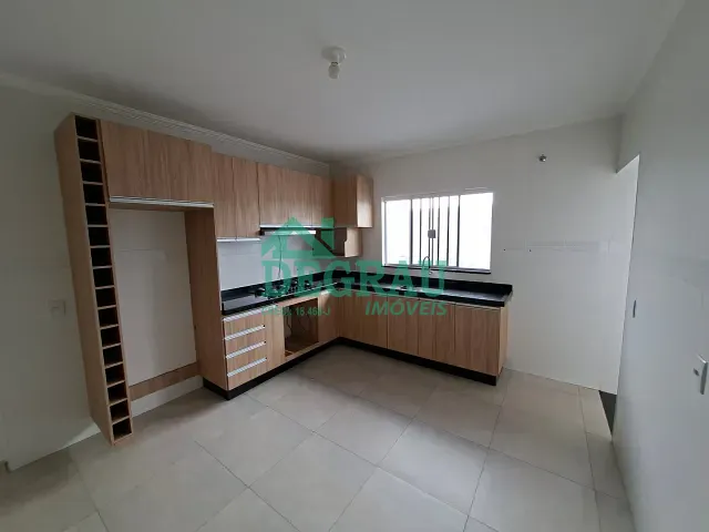 Casa 3 quartos e 1 banheiro, para alugar, no bairro Jardim Beija-Flor em Itapeva