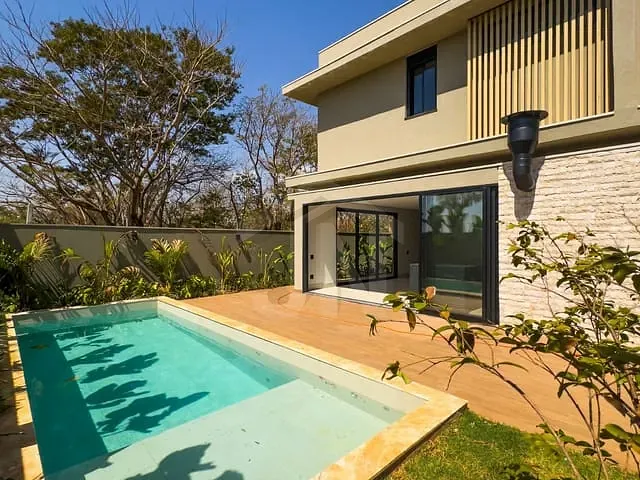 Casa com 340m² 5 quartos e 7 banheiros, à venda, no bairro Vila do Golf em Ribeirão Preto