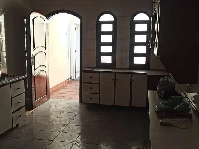 Casa com 190m² 3 quartos e 1 banheiro, à venda, no bairro Jardim Zaira em Mauá