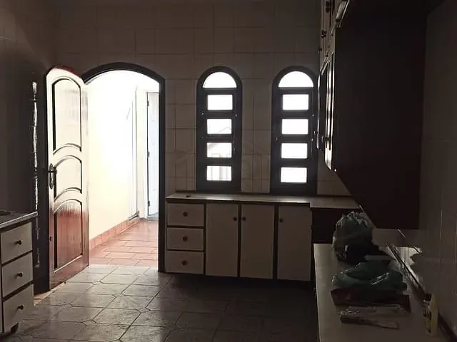 Casa com 190m² 3 quartos e 1 banheiro, à venda, no bairro Jardim Zaira em Mauá