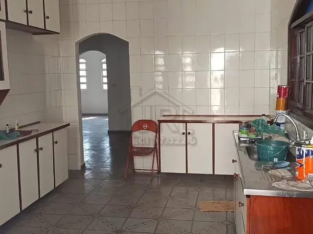 Casa com 190m² 3 quartos e 1 banheiro, à venda, no bairro Jardim Zaira em Mauá