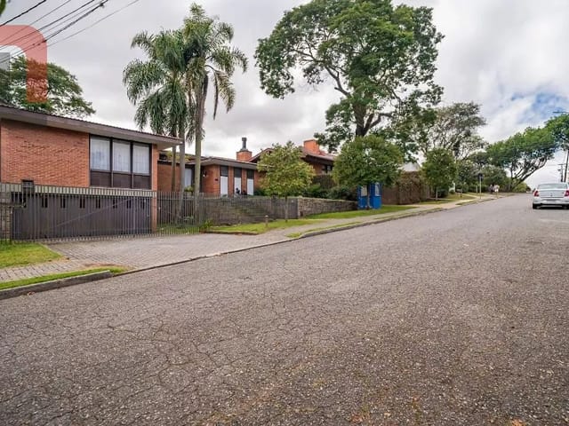 Casa com 823m² 5 quartos e 6 banheiros, para alugar, no bairro Alto da Rua XV em Curitiba