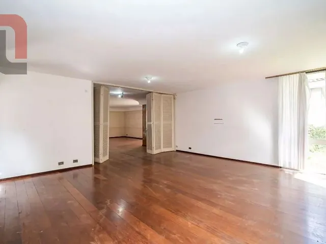 Casa com 823m² 5 quartos e 6 banheiros, para alugar, no bairro Alto da Rua XV em Curitiba