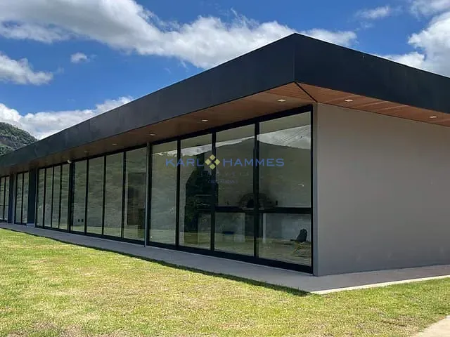 Casa com 1000m² 3 quartos e 3 banheiros, à venda, no bairro Itaipava em Petrópolis