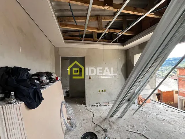 Casa com 74m² 3 quartos e 1 banheiro, à venda, no bairro Sintrial em Concórdia
