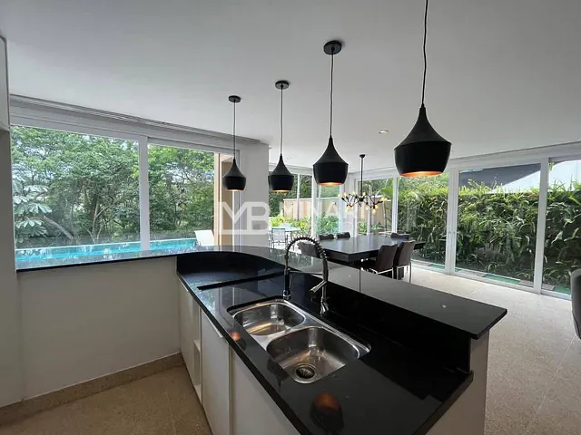 Casa 3 quartos e 5 banheiros, à venda, no bairro Alphaville em Santana de Parnaíba