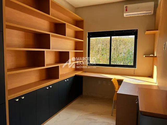Casa com 800m² 5 quartos e 5 banheiros, à venda, no bairro Universidade em Vitória da Conquista