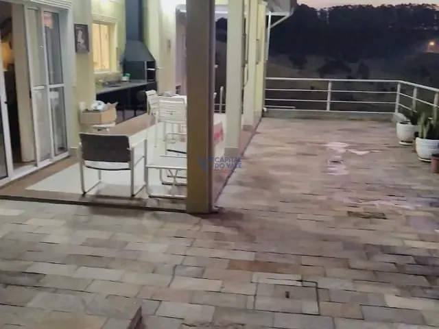 Casa com 1000m² 4 quartos e 6 banheiros, à venda ou para alugar, no bairro Parque Mirante Do Vale em Jacareí
