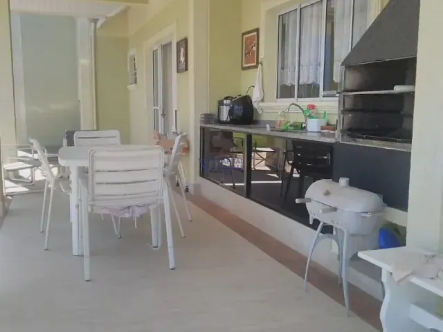 Casa com 1000m² 4 quartos e 6 banheiros, à venda ou para alugar, no bairro Parque Mirante Do Vale em Jacareí