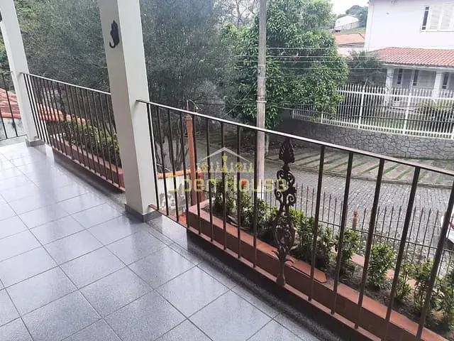 Casa com 570m² 4 quartos e 5 banheiros, à venda, no bairro Jardim Belvedere em Volta Redonda