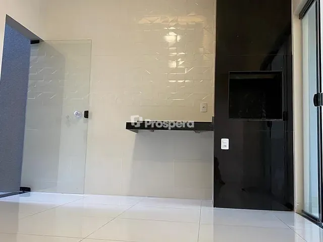 Casa com 150m² 3 quartos e 2 banheiros, à venda, no bairro Residencial Cerejeiras em Anápolis