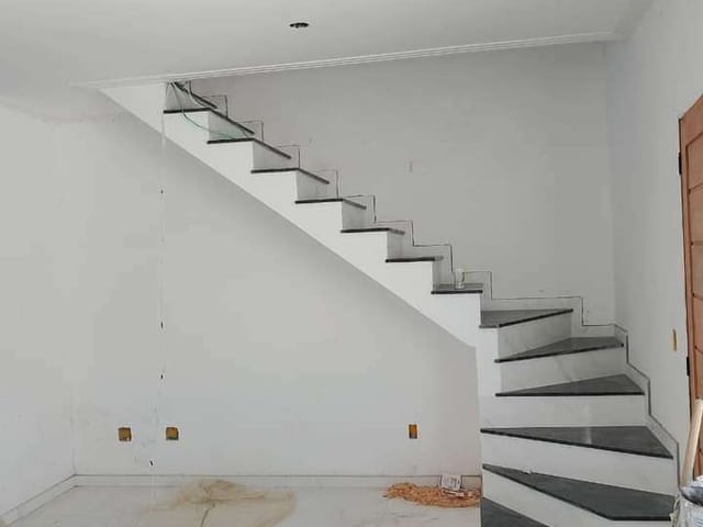 Casa 5 quartos e 3 banheiros, à venda, no bairro Recreio em Rio das Ostras