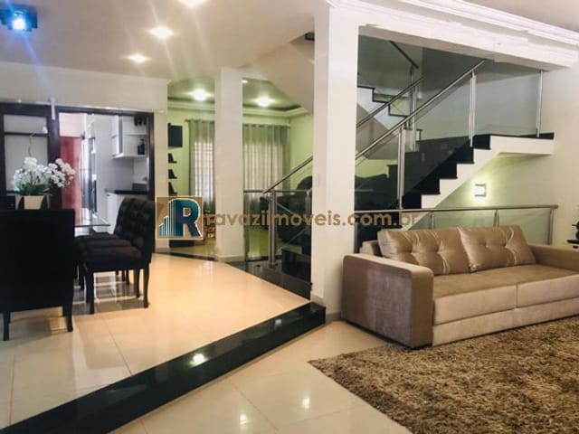 Casa com 300m², à venda, no bairro Jardim Lago Azul em Louveira