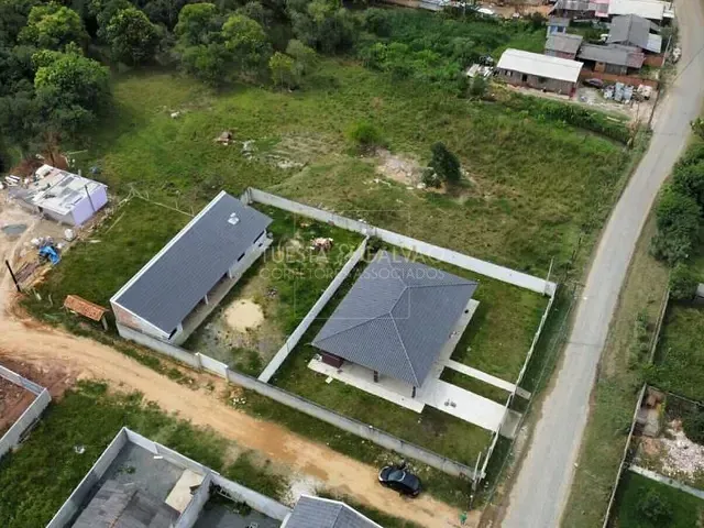 Casa com 281m² 5 quartos e 3 banheiros, à venda, no bairro Cercadinho em Campo Largo