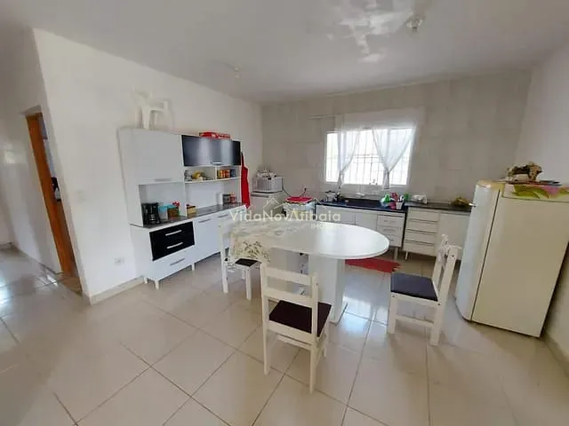 Casa com 420m² 3 quartos e 2 banheiros, à venda, no bairro Usina em Atibaia