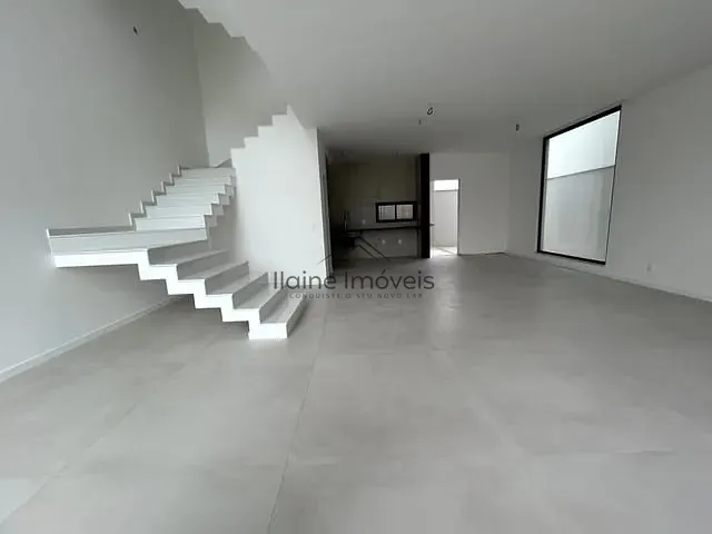 Casa com 188m² 4 quartos e 5 banheiros, à venda, no bairro Recreio dos Bandeirantes em Rio de Janeiro