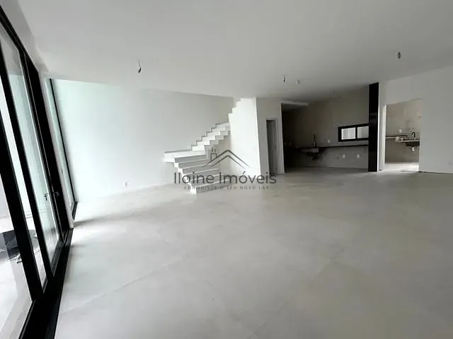 Casa com 188m² 4 quartos e 5 banheiros, à venda, no bairro Recreio dos Bandeirantes em Rio de Janeiro