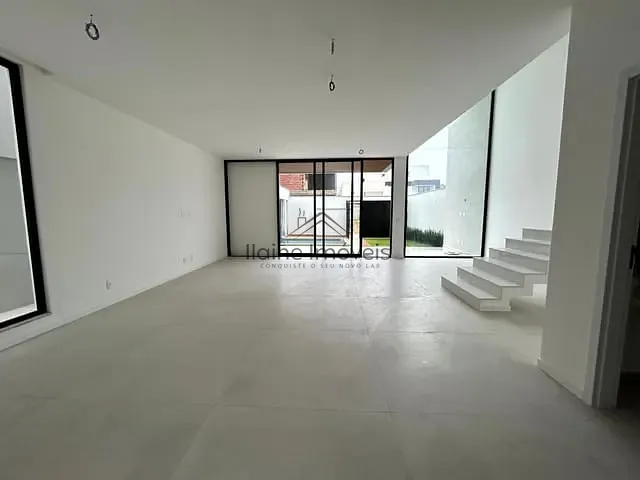 Casa com 188m² 4 quartos e 5 banheiros, à venda, no bairro Recreio dos Bandeirantes em Rio de Janeiro
