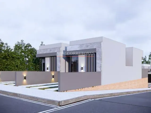Casa com 55m² 2 quartos e 1 banheiro, à venda, no bairro Vila Parque Brasília em Cachoeirinha