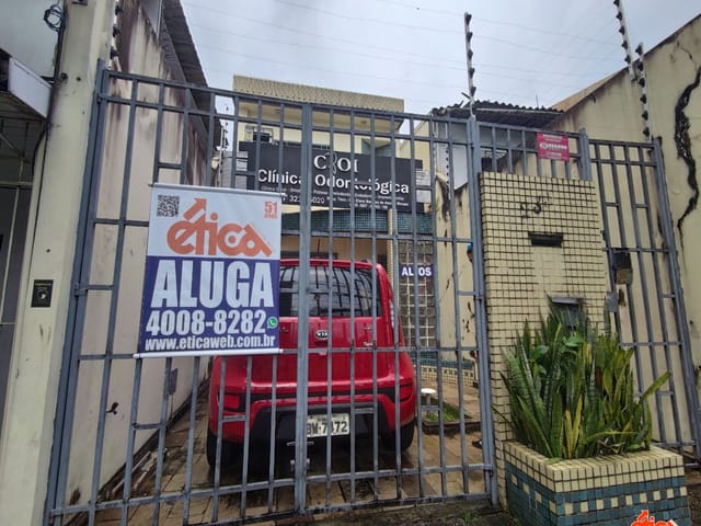 Casa 4 quartos e 1 banheiro, para alugar, no bairro Sacramenta em Belém