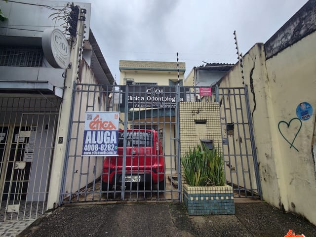 Casa 4 quartos e 1 banheiro, para alugar, no bairro Sacramenta em Belém