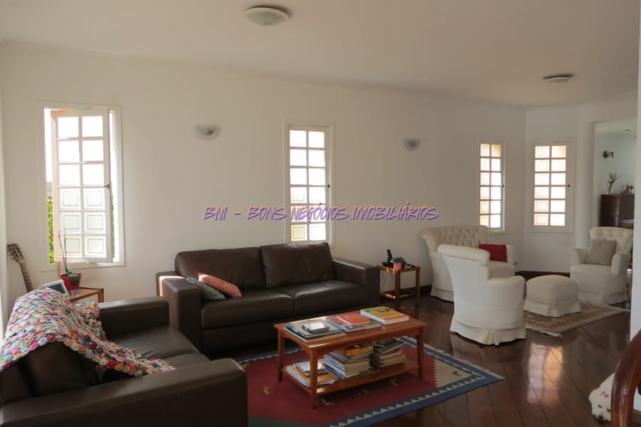 Casa à venda com 4 quartos, 300m² - Foto 7