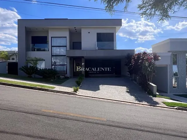 Casa com 300m² 3 quartos e 5 banheiros, à venda, no bairro Pinheiro em Valinhos