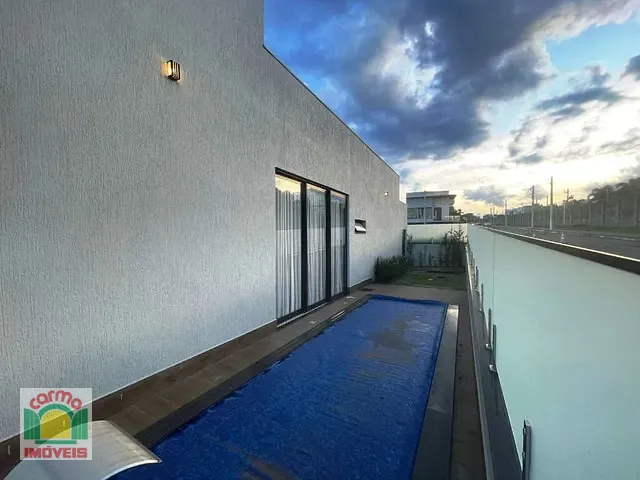 Casa com 500m² 4 quartos e 4 banheiros, à venda, no bairro Condomínio Residencial Grand Trianon em Anápolis