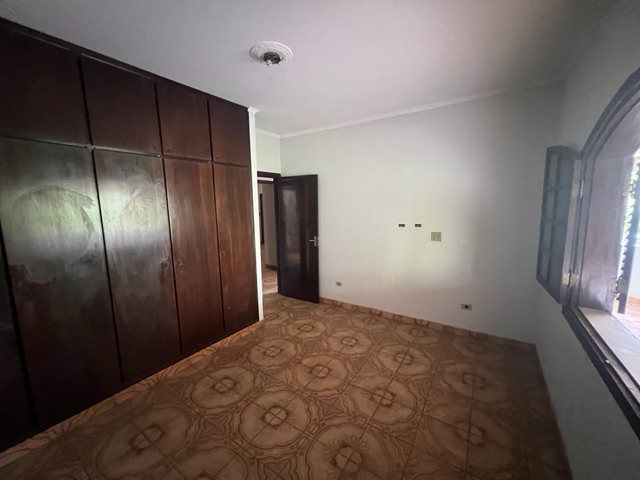 Casa com 299m² 3 quartos e 2 banheiros, para alugar, no bairro Parque Orlanda II em Piracicaba