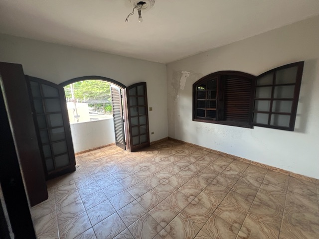 Casa com 299m² 3 quartos e 2 banheiros, para alugar, no bairro Parque Orlanda II em Piracicaba