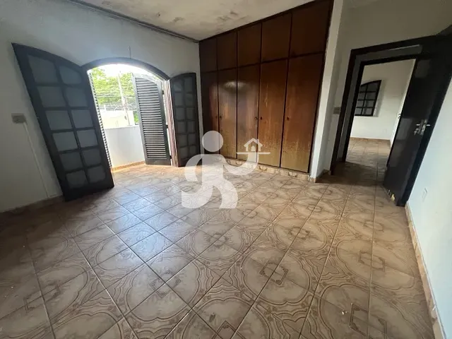 Casa com 299m² 3 quartos e 2 banheiros, para alugar, no bairro Parque Orlanda II em Piracicaba