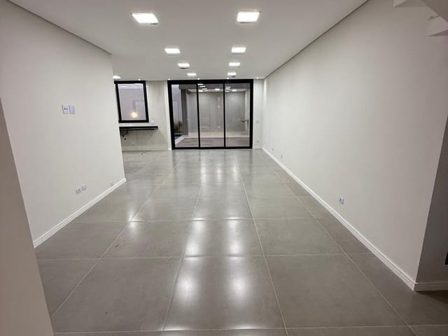 Casa 3 quartos e 5 banheiros, à venda, no bairro Cézar de Souza em Mogi das Cruzes