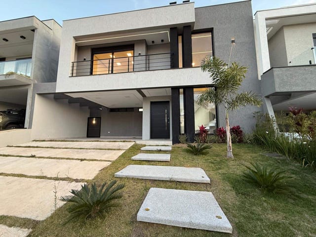 Casa 3 quartos e 5 banheiros, à venda, no bairro Cézar de Souza em Mogi das Cruzes